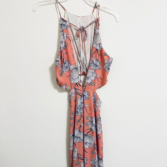 Lush Dress - Picture 5 of 10